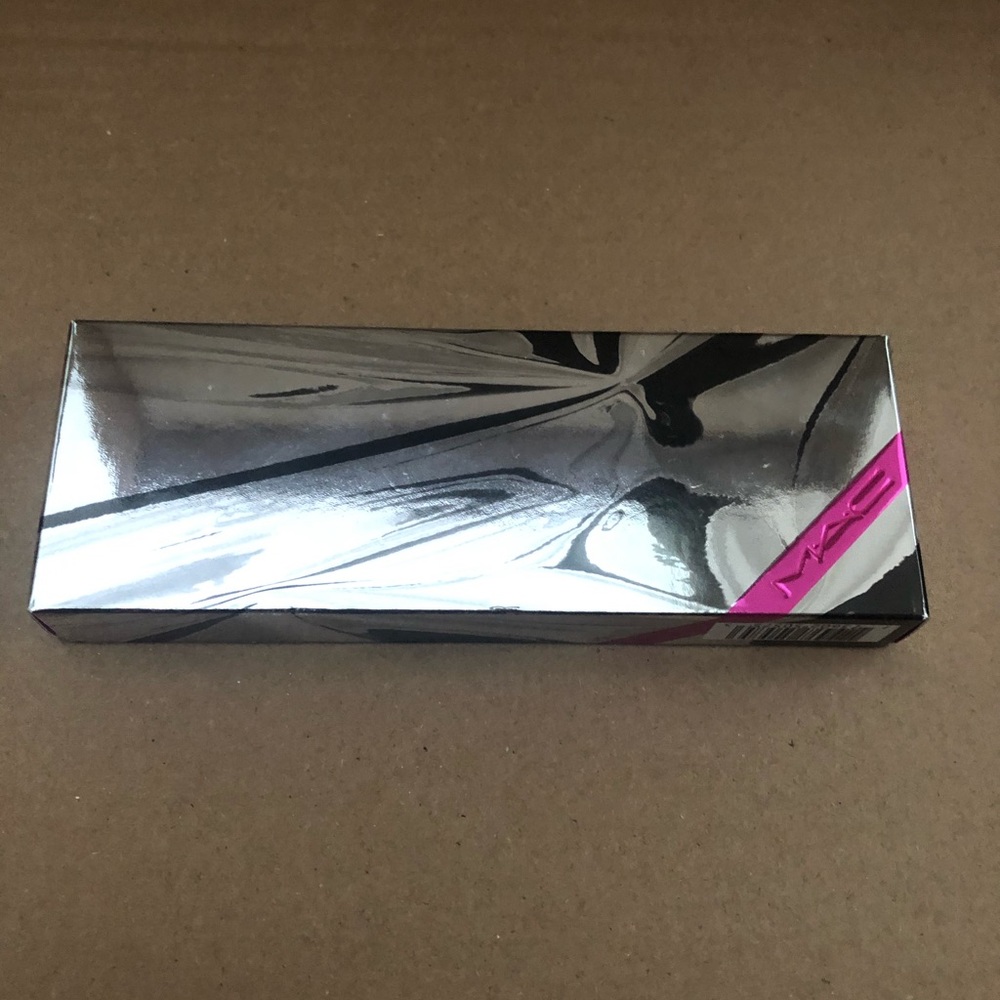 MAC Shiny Pretty Things - Picture 2 of 4